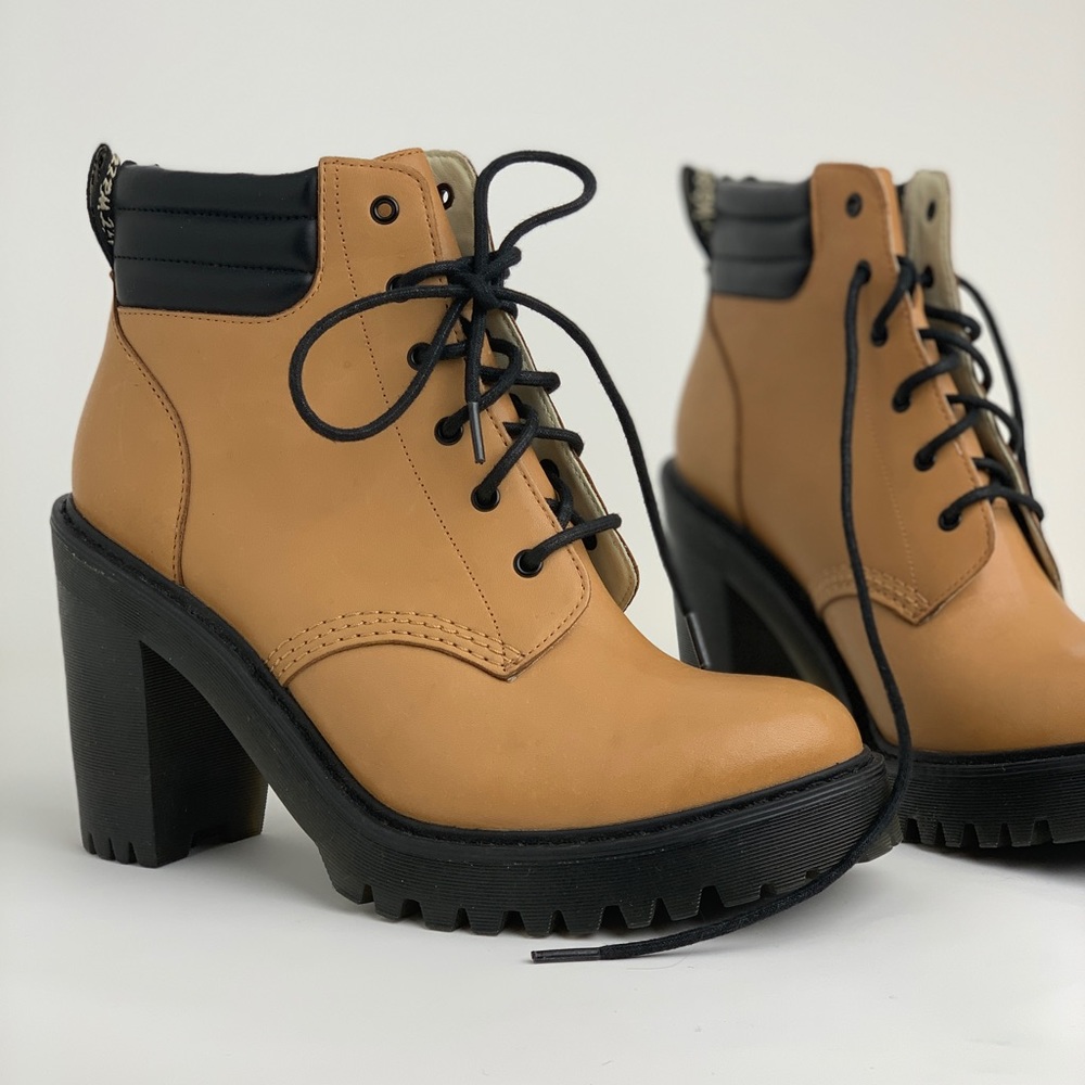 Dr. Martens Persephone Boots